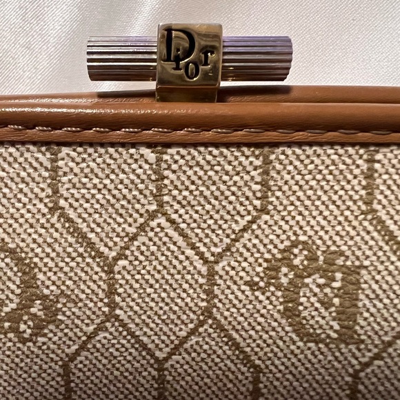 Dior - Picture 7 of 8